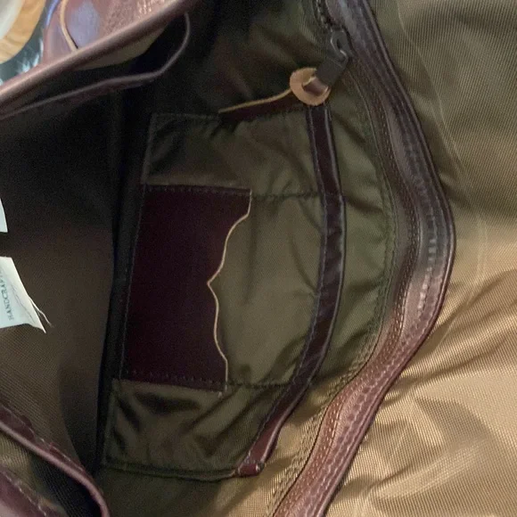 Over Under Shoulder Bag handcrafted in USA 100% Leather Bag - Picture 8 of 16